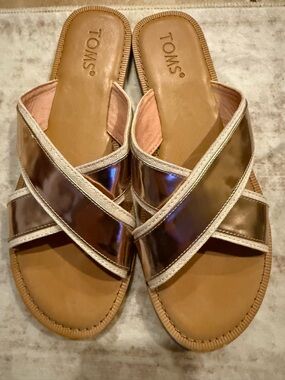 Toms tan leather slide sandal